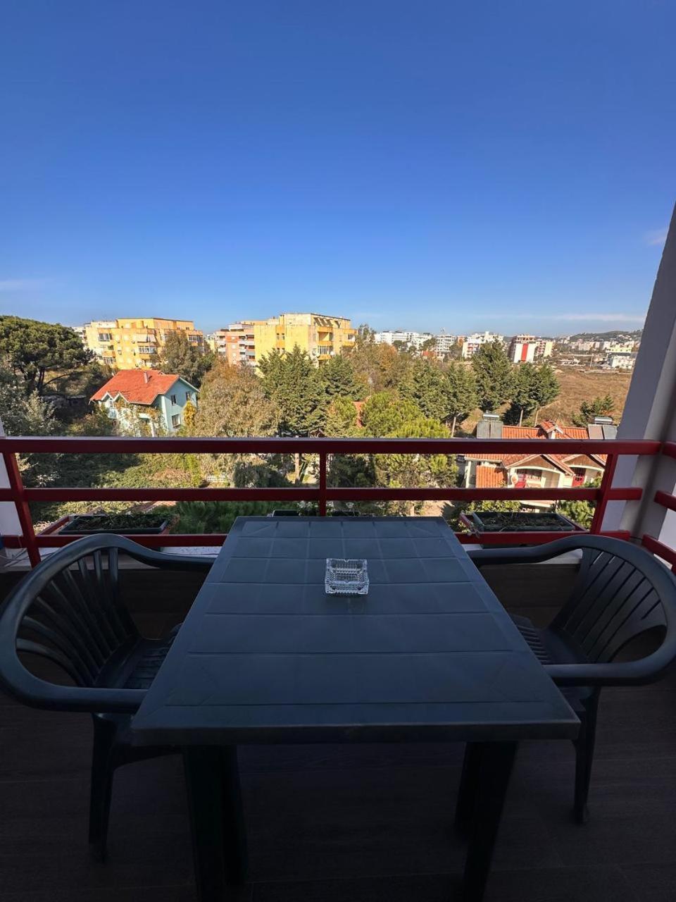 Tuttomondo * Golem (Tirana)